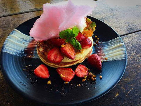 Ozmosis Cafe Kitchen - Restaurant Guide 0