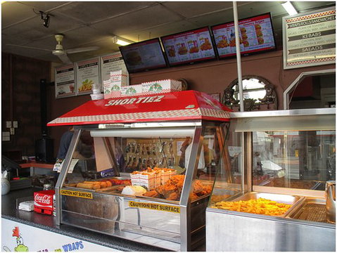 Shortiez Country Fried Chicken - Restaurant Guide 0