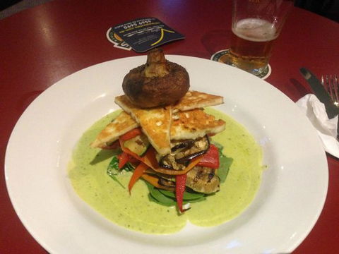 Valla Beach Tavern - Restaurant Guide 5