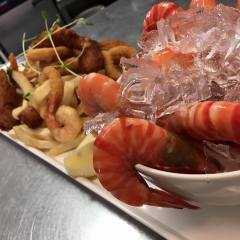 Tin Can Bay Yacht Club Bistro - Restaurant Guide 3