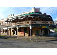 Bank Hotel Dungog - Restaurant Guide