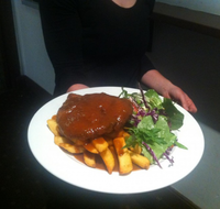 Commonwealth Hotel - Restaurant Guide