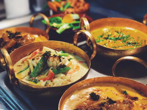 Isa Hotel - Restaurant Guide 5