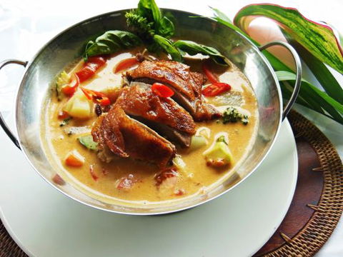 Tropical Phoenix Garden Restaurant - Restaurant Guide 0