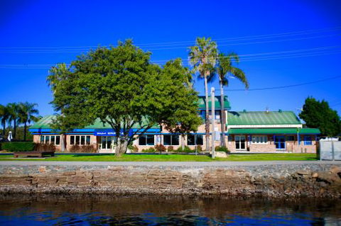 Tea Gardens Hotel–Motel - Restaurant Guide 0
