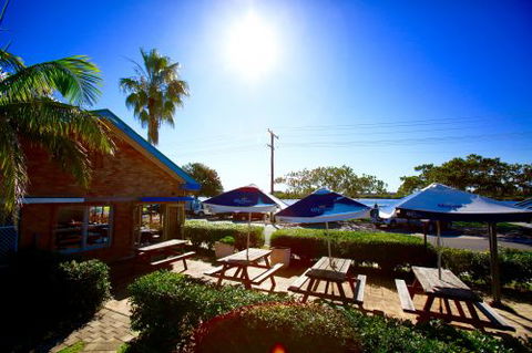 Tea Gardens Hotel–Motel - Restaurant Guide 1