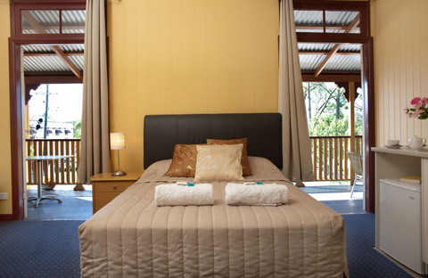 Yandina Hotel - Restaurant Guide 0