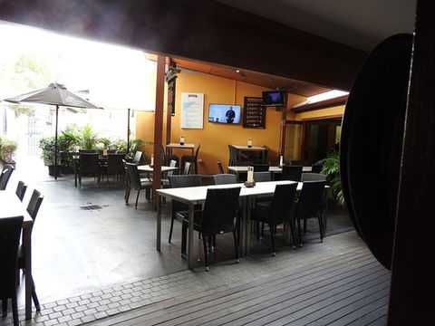 Yandina Hotel - Restaurant Guide 5