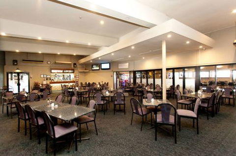 Manning River Hotel - Restaurant Guide 3