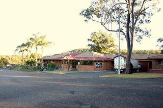 Bushland Tavern - Restaurant Guide 1