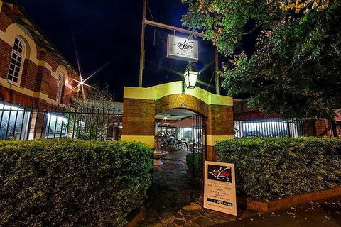 LaVida Bar & Restaurant - Restaurant Guide 0