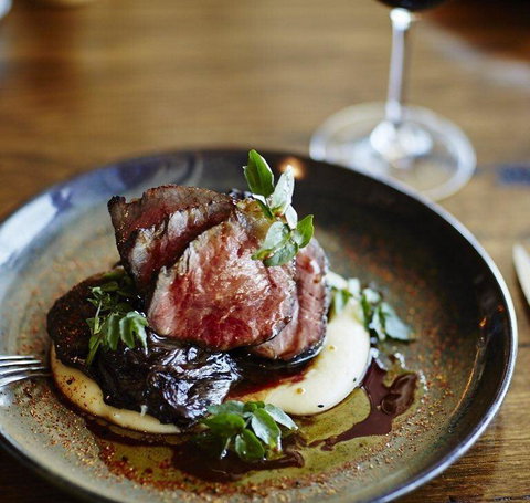 V Series - Restaurant Guide 9