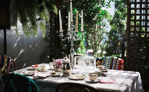 Worn-Out-Wares Cafe - Restaurant Guide 10