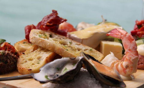 Taylors Waterfront Restaurant & Function Centre - Restaurant Guide 14