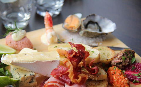 Taylors Waterfront Restaurant & Function Centre - Restaurant Guide 16