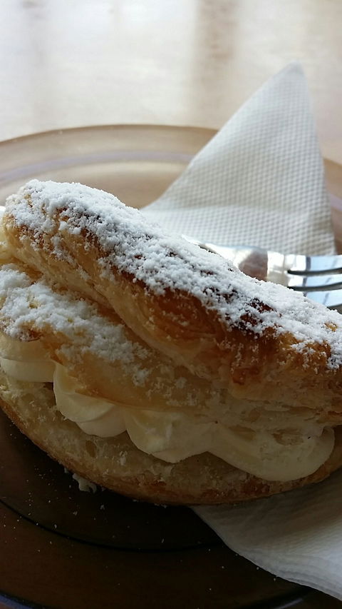 Ben & Sams Cafe & Bakehouse - Restaurant Guide 1