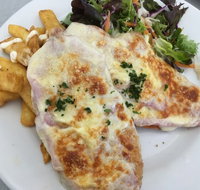 Sporties - Restaurant Guide