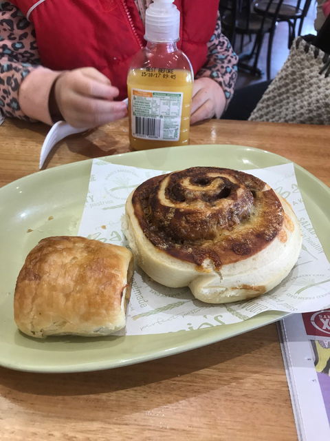 Banjo's Bakery - Restaurant Guide 5