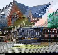 Cafe Squire - Restaurant Guide