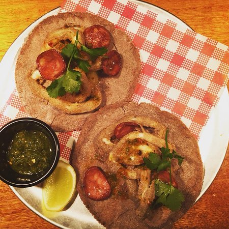 Grinners Dive Bar - Restaurant Guide 0