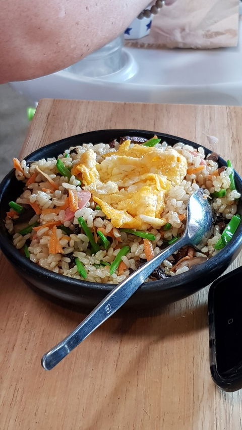 Hamlet Cafe - Restaurant Guide 8