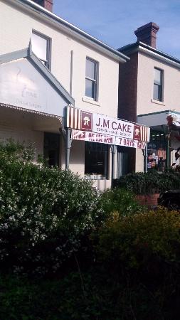 J.M Cakes - Restaurant Guide 0