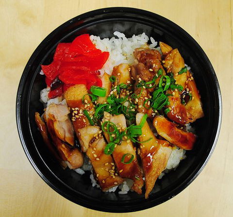 Niji Sushi & Noodle Bar - Restaurant Guide 0