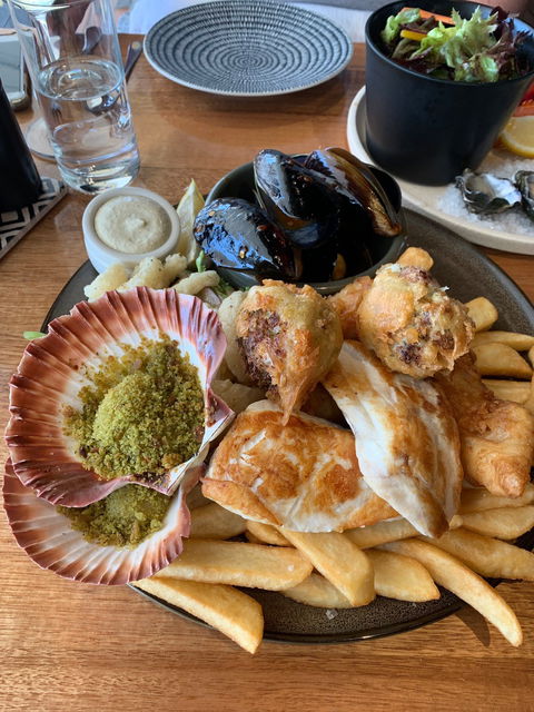 Pearl + CO - Restaurant Guide 2