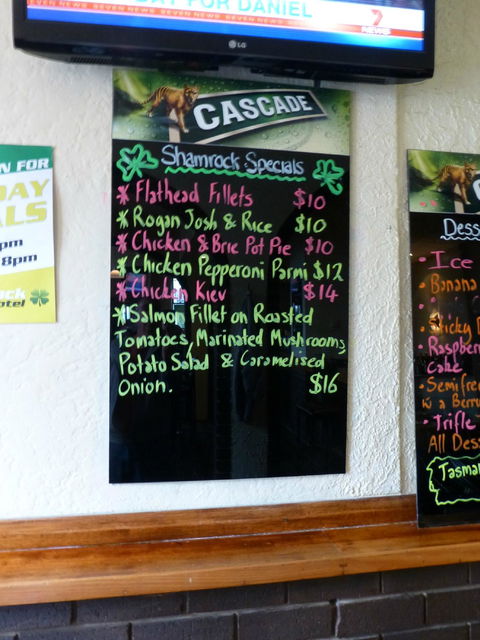 Shamrock Hotel - Restaurant Guide 1