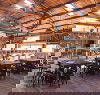Willie Smith's Apple Shed - Restaurant Guide