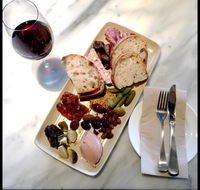 Wine Bar Mona - Restaurant Guide