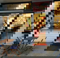 Feed the Dragon - Restaurant Guide