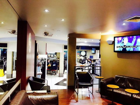Hudsons Coffee Murray Street - Restaurant Guide 0