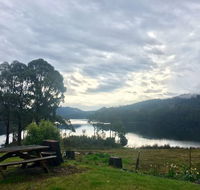 Lakeside Bar  Grill - Restaurant Guide