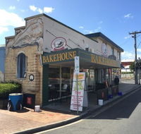 Penguin Country Bakehouse - Restaurant Guide