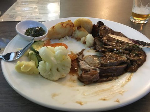 Star & Garter Bistro - Restaurant Guide 0