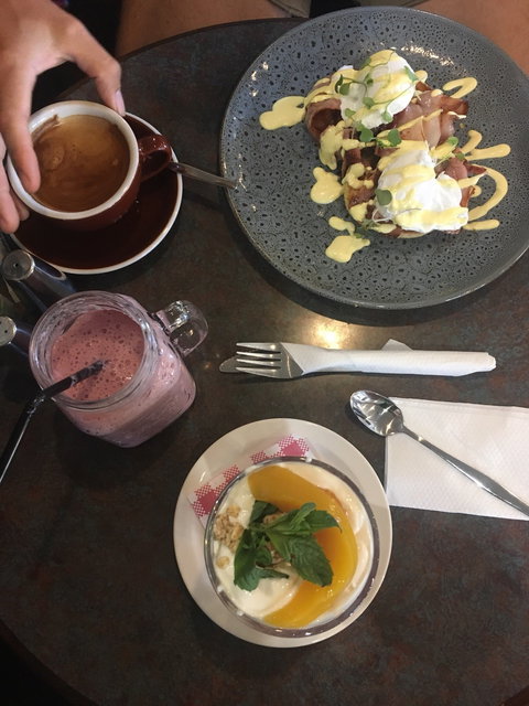 Cafe Bean - Restaurant Guide 1