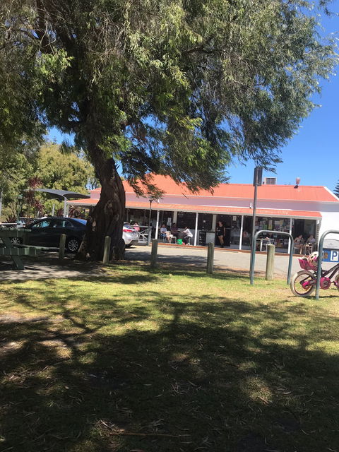 Emu Point Cafe - Restaurant Guide 9