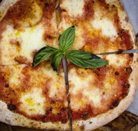 Frankie's on Rotto - Restaurant Guide