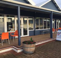 DeckChair Cafe - Restaurant Guide