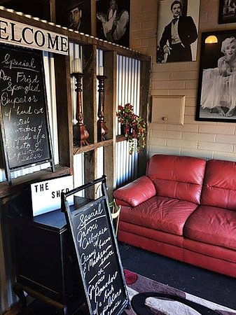 Northside Tavern Shed Restaurant - Restaurant Guide 0