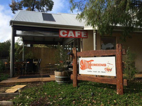Smithereens Cafe - Restaurant Guide 0