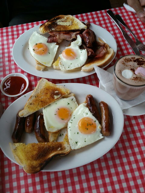 The Mushroom At No 61 Cafe - Restaurant Guide 4