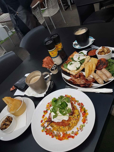 Gourmet Breakfast Cafe - Restaurant Guide 2