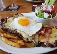 Willunga Hotel - Restaurant Guide