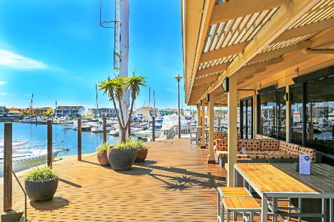 Marina Hotel - Restaurant Guide 0