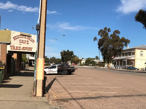 Beautiful Valley Cafe - Restaurant Guide 0