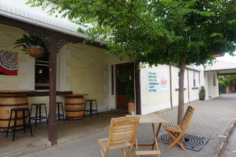 Robin Hood Hotel - Restaurant Guide 0