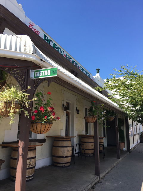 Robin Hood Hotel - Restaurant Guide 11
