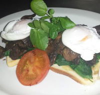 Sails At Clayton Bay - Restaurant Guide